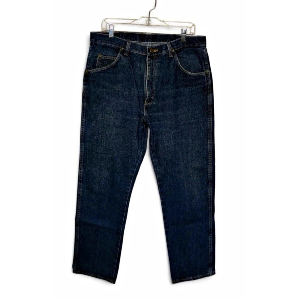 Wrangler Rugged Wear Jeans Mens 36x30 Dark Blue Denim Straight Leg 39902RS